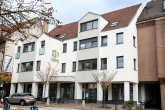 Hausansicht - Moderne 2,5-3-Zimmer-Wohnung mit Aufzug